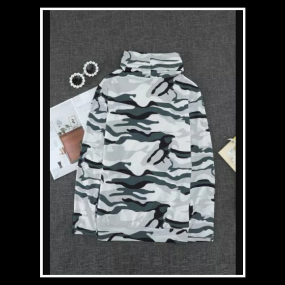 🤍White Camo Cowl Neck Sweatshirt🤍 - Picture 7 of 8